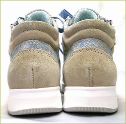 ara　アラ  左画像　底の画像