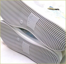 ara　アラ  左画像　ヒール画像