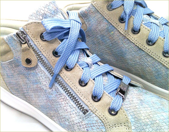 ara　アラ  正面からの画像