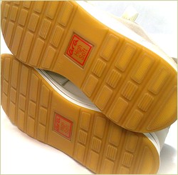 ara　アラ  左画像　底の画像