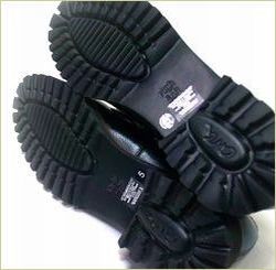 ara　アラ  左画像　底の画像