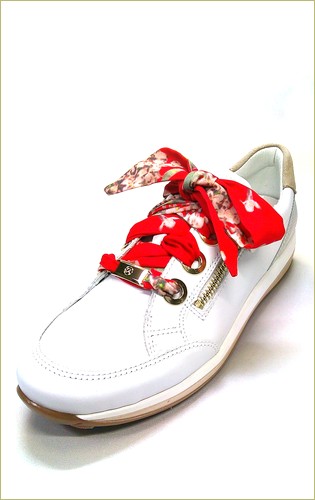 ara　アラ  左画像