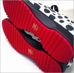 ashline  アシュライン　左画像　底の画像