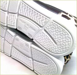 左画像 ヒール画像