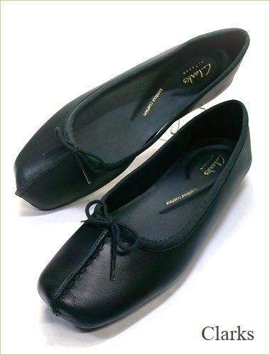 clarks　クラークス