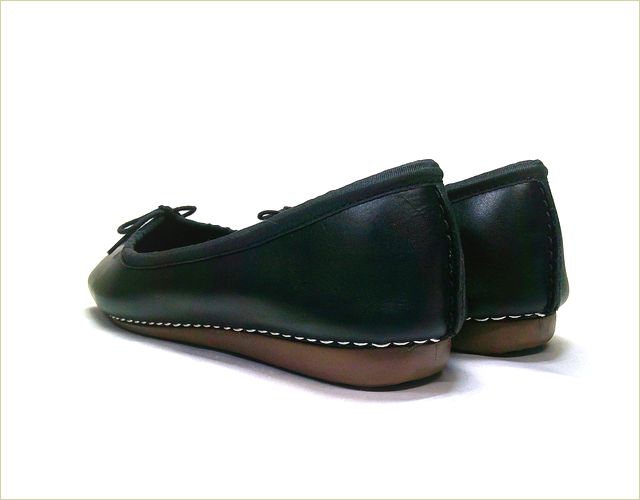 clarks　クラークス