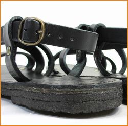 左画像　ヒール画像