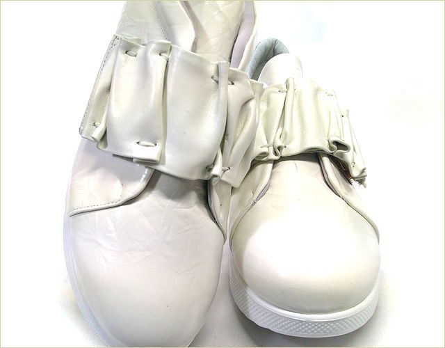 INVINA　インビナ  正面からの画像