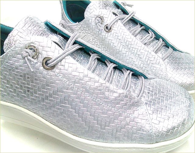 invina　インビナ 　正面からの画像