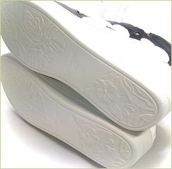 invina　インビナ　左画像　底の画像