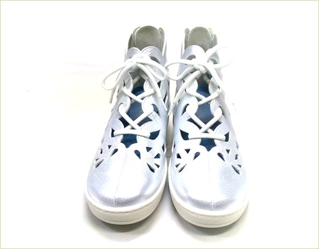 INVINA　インビナ  正面からの画像