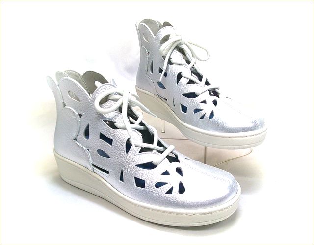 INVINA　インビナ  正面からの画像