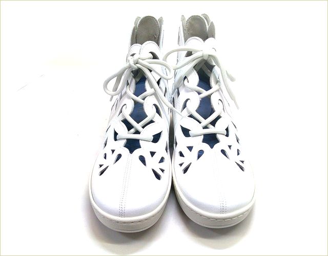 INVINA　インビナ  正面からの画像