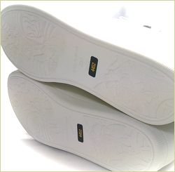 INVINA　インビナ  左画像　底の画像