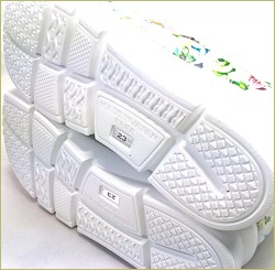 INVINA　インビナ  左画像　底の画像