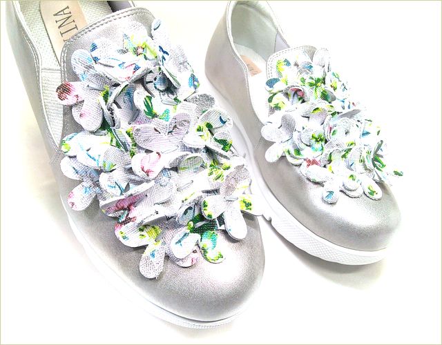 INVINA　インビナ  正面からの画像