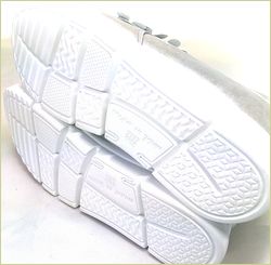 INVINA　インビナ  左画像　底の画像